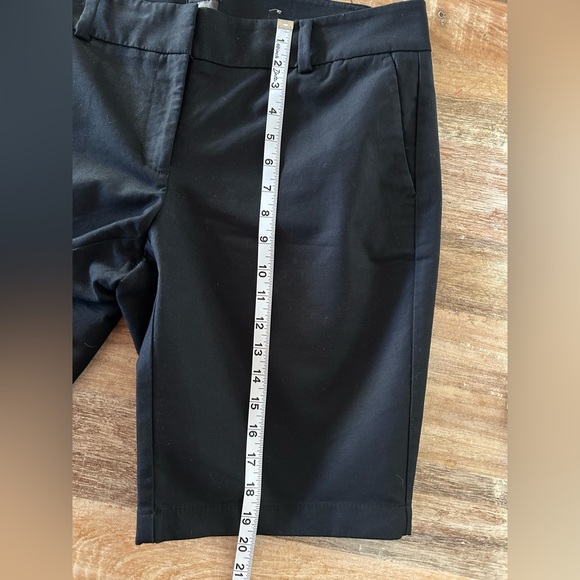 Ann Taylor Signature Black Women's Bermuda Shorts, Size 12 - Picture 10 of 11